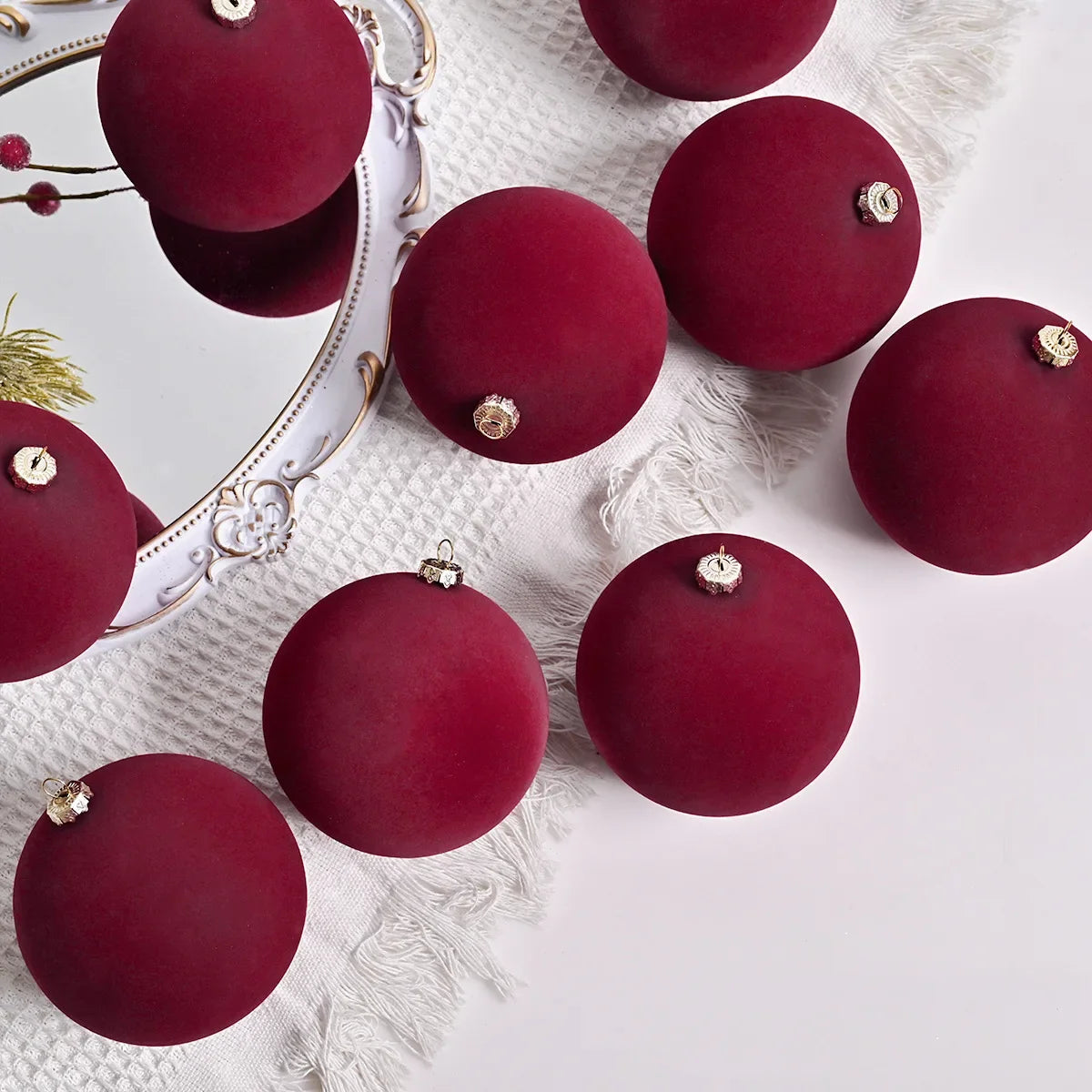 Luxurious Velvet Christmas Ball Ornaments™